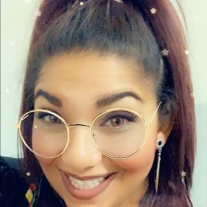 Meet your Posher, Natasha